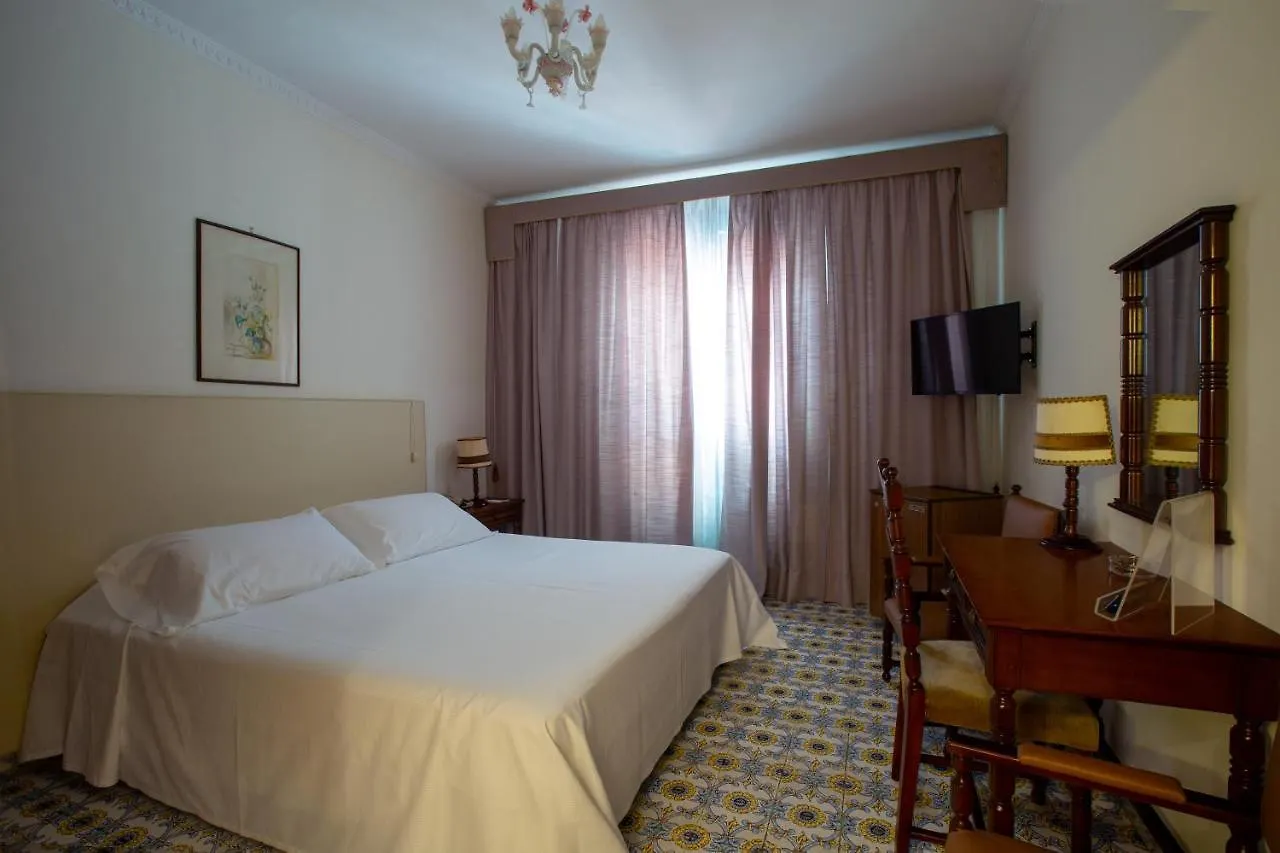 טאורמינה Hotel Lido Mediterranee
